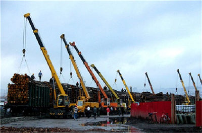 《裝火車現(xiàn)場(chǎng)》照片背后的故事